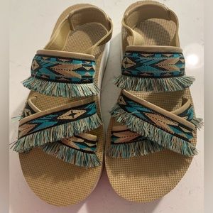 Women’s Teva Ceres platform sandals, size 9